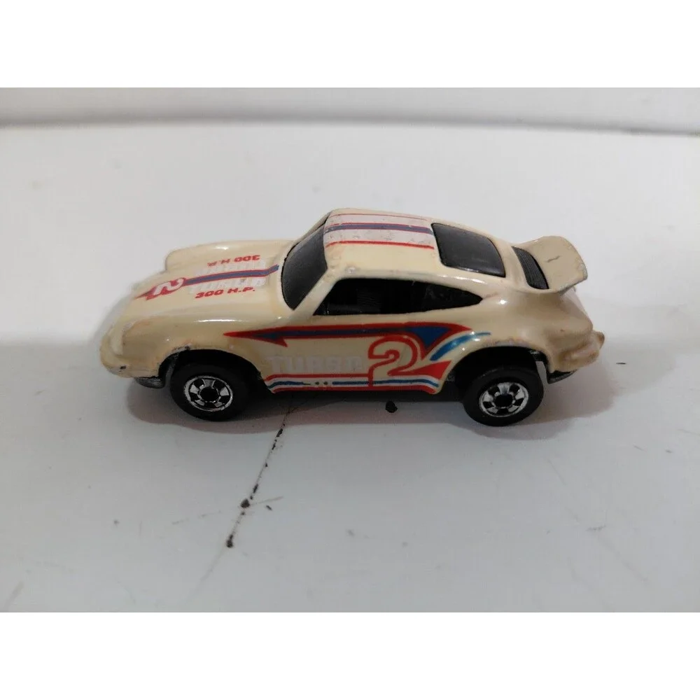 Hot Wheels Black Wall 1:64 Die Cast 1974 Malaysia 2 Porsche 911 Turbo Sports Car